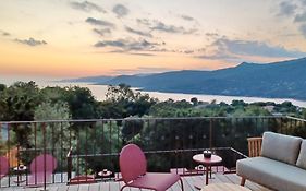 U Castellu Chambres d'hôtes&Location villa et appartements vue mer